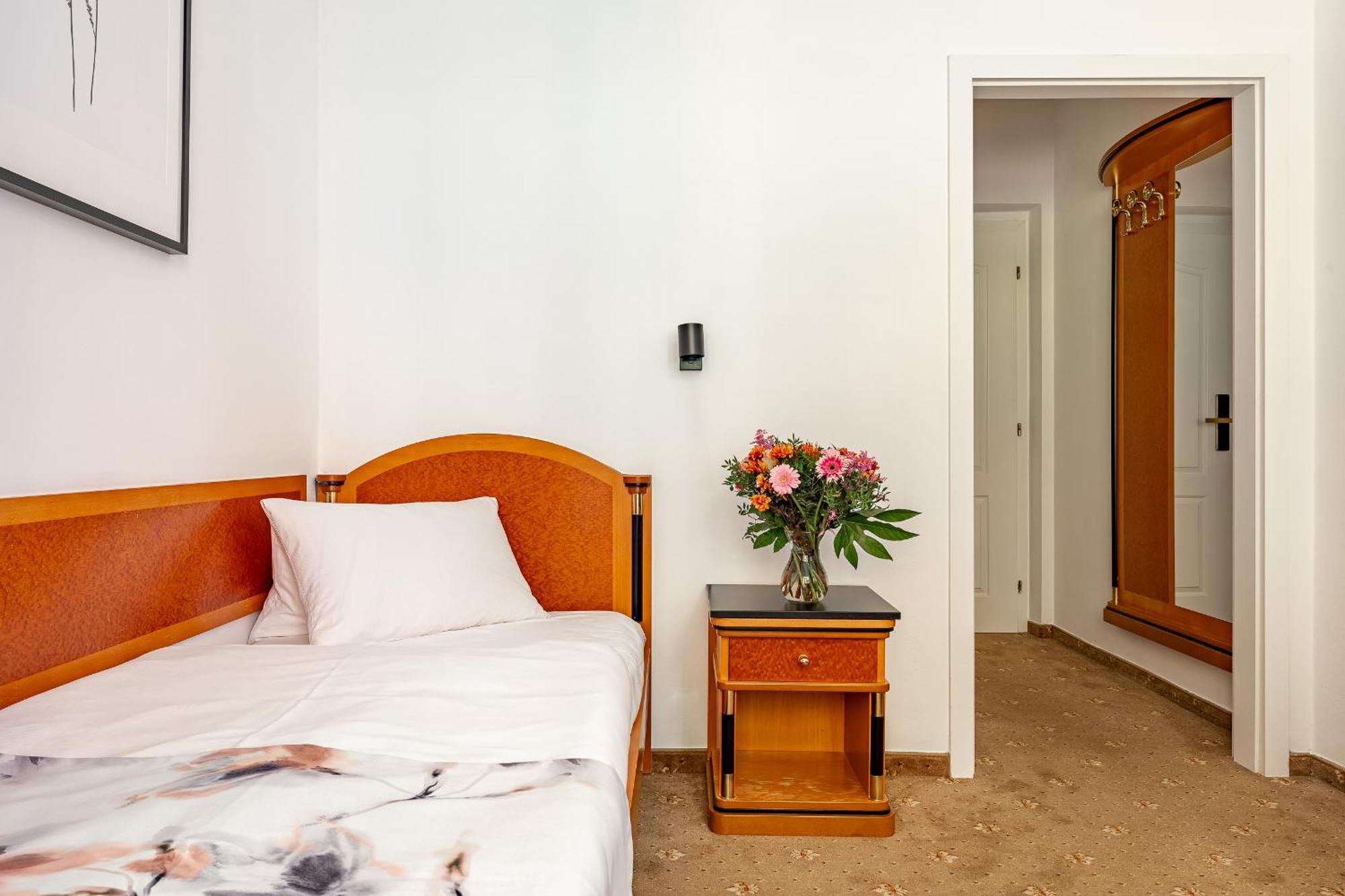 Spa & Wellness Hotel Silva Marianske Lazne Exterior photo